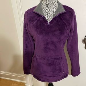 ⭐️Host Pick⭐️ The North Face polar fleece purple top in size Small